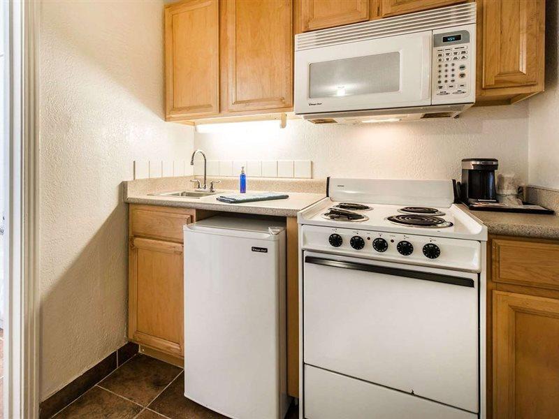 Rodeway Inn&Suites Colorado Springs Exterior foto
